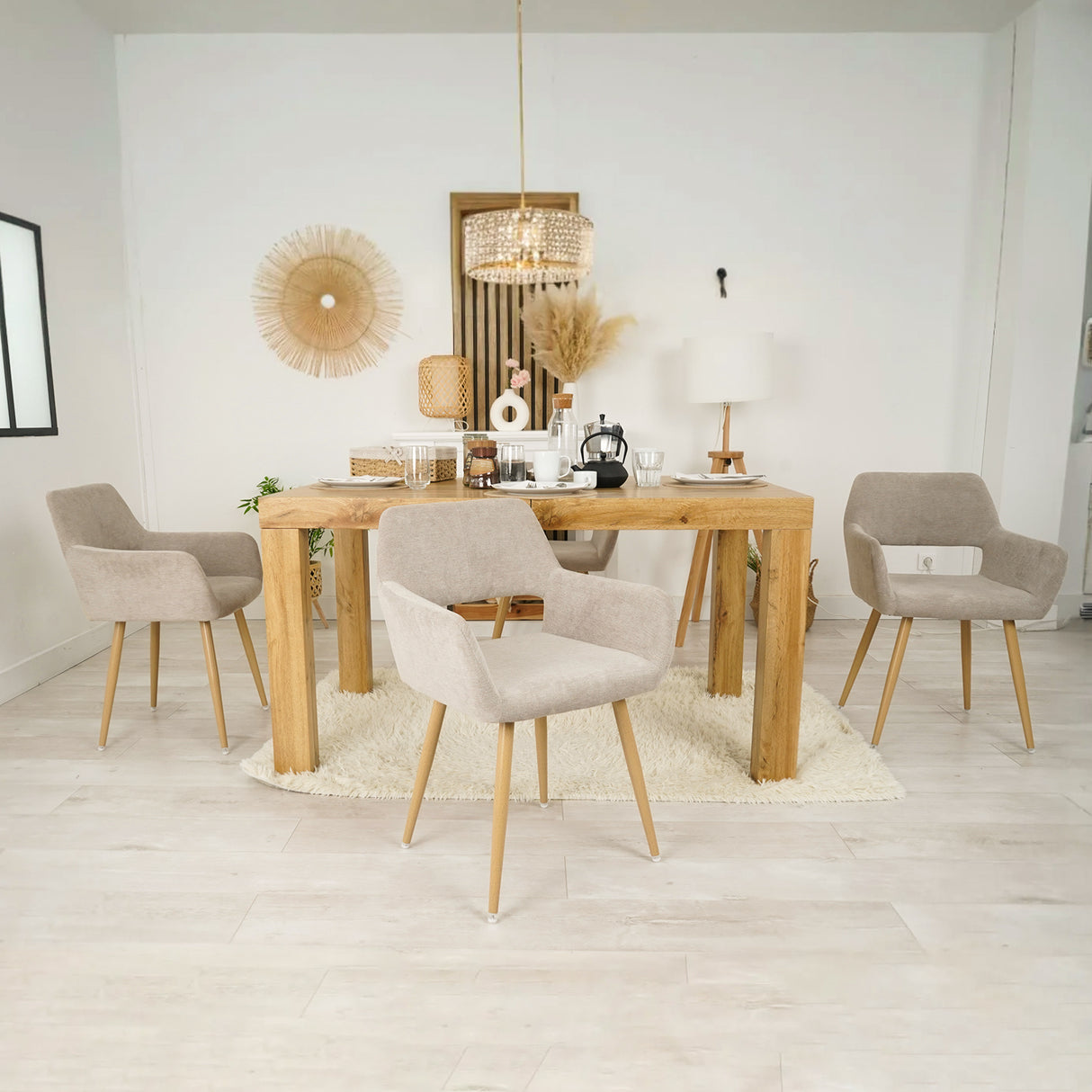 Set di 4 comode sedie da pranzo scandinave con braccioli in tessuto beige - CROMWELL BEIGE 4 PZ