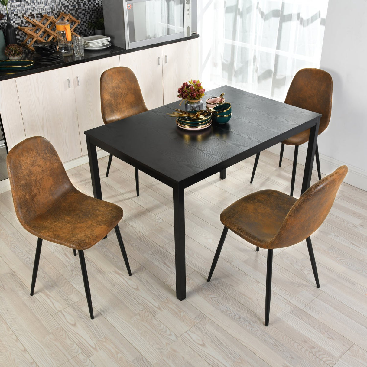 Table de salle à manger extensible industrielle pour 4 à 6 personnes en bois MDF noir, pieds en métal noir - BARI BLACK DD