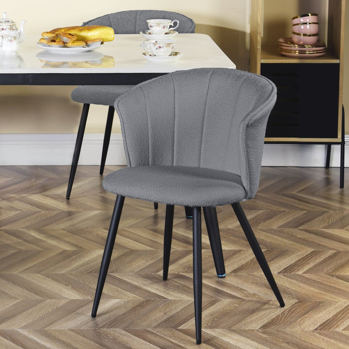 Set di 4 sedie per sala da pranzo retrò in tessuto di spugna grigio, gambe in metallo nero - DONCIC DINING CHAIR GRIGIO 4 PZ