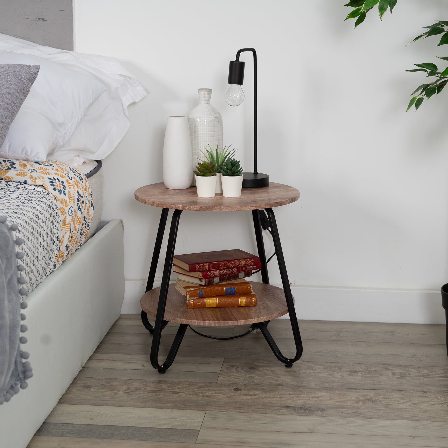 Side table, industrial style round end table with 2 levels in black metal and oak imitation wood - KONYA TARRANT