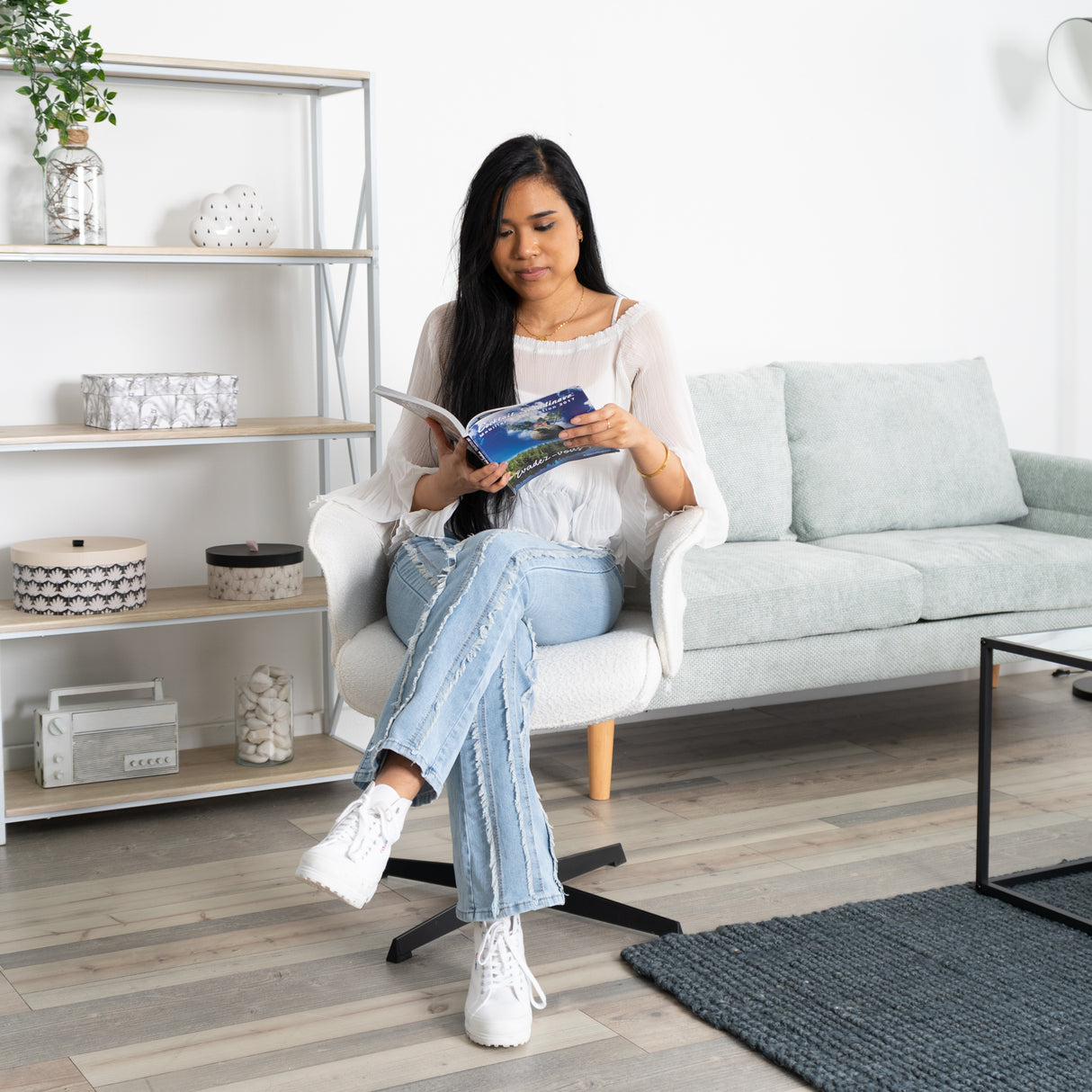 Fauteuil de bureau ergonomique pivotante en tissu bouclette blanc, hauteur réglable - THOMASINA