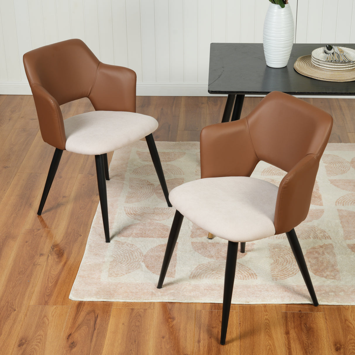 Lot de 2 chaises industrielles de salle à manger avec accoudoirs, siège rembourré en similicuir PU marron et tissu beige claire, AKANJI 2PCS PU LIGHT