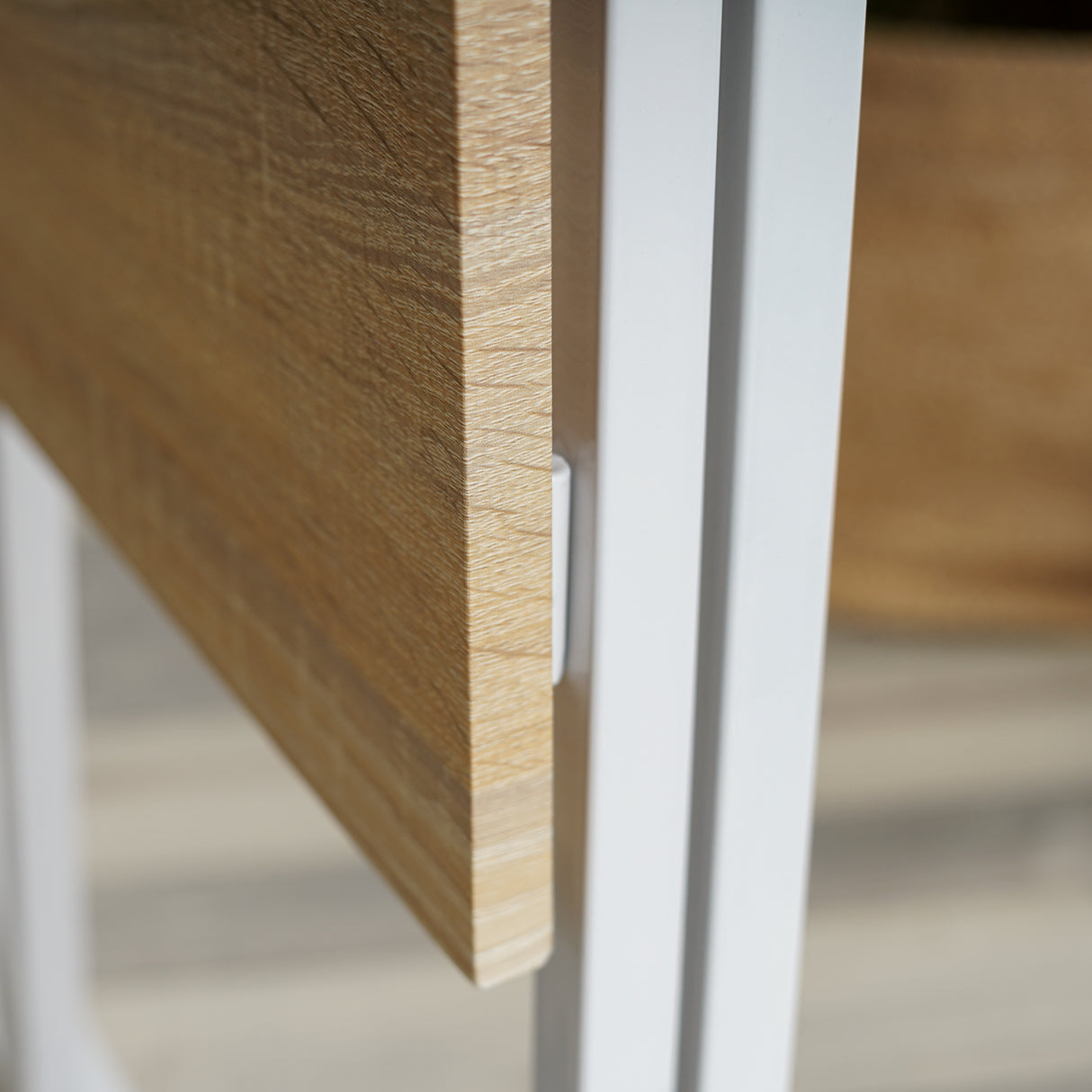 Bureau/table d'ordinateur pliable en bois de chêne avec pieds en métal blanc - ASCOLI OAK