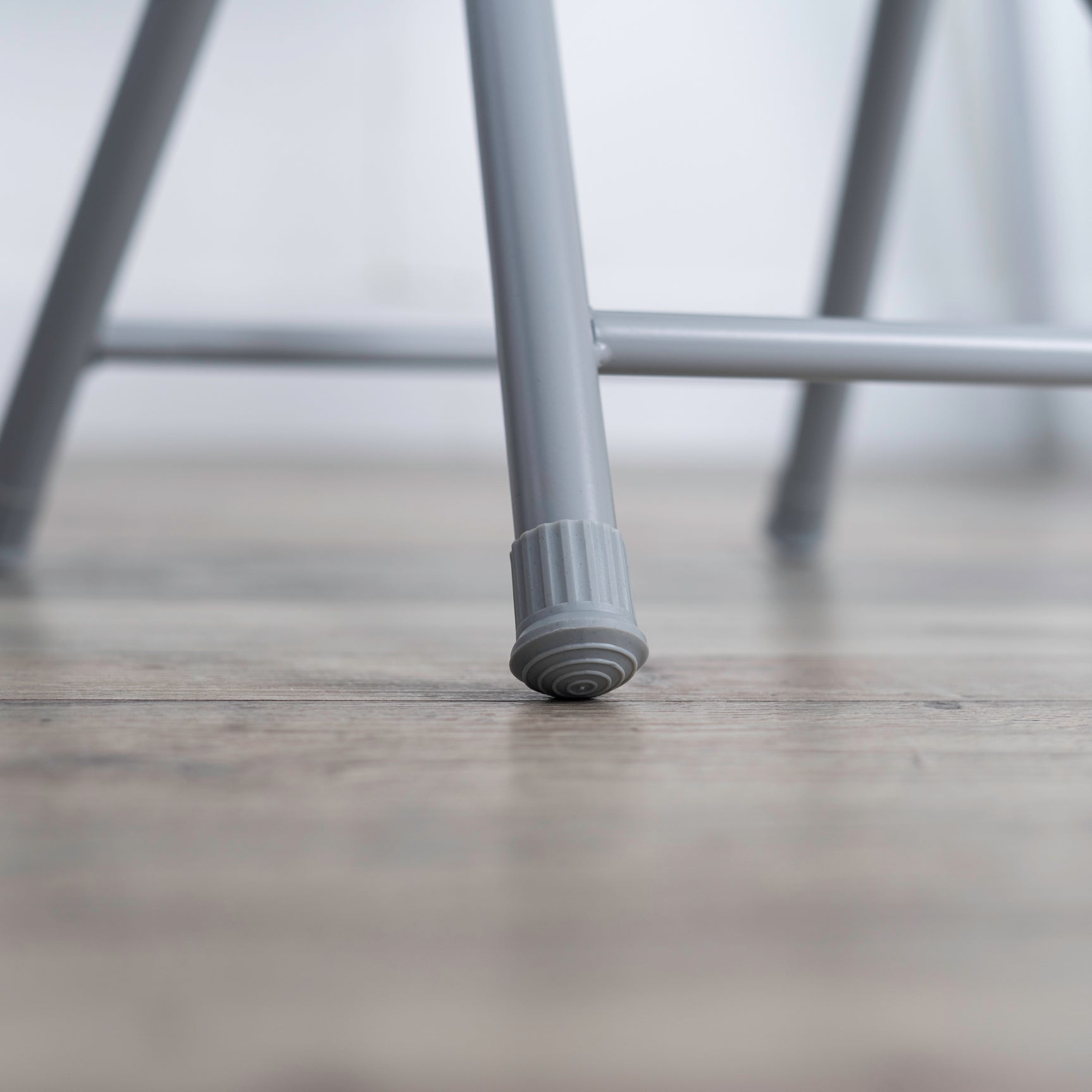 Set of 4 folding chairs/stools, round cushion in gray fur-effect fabric, with backrest and footrest - ERNST PLUSH GRAY