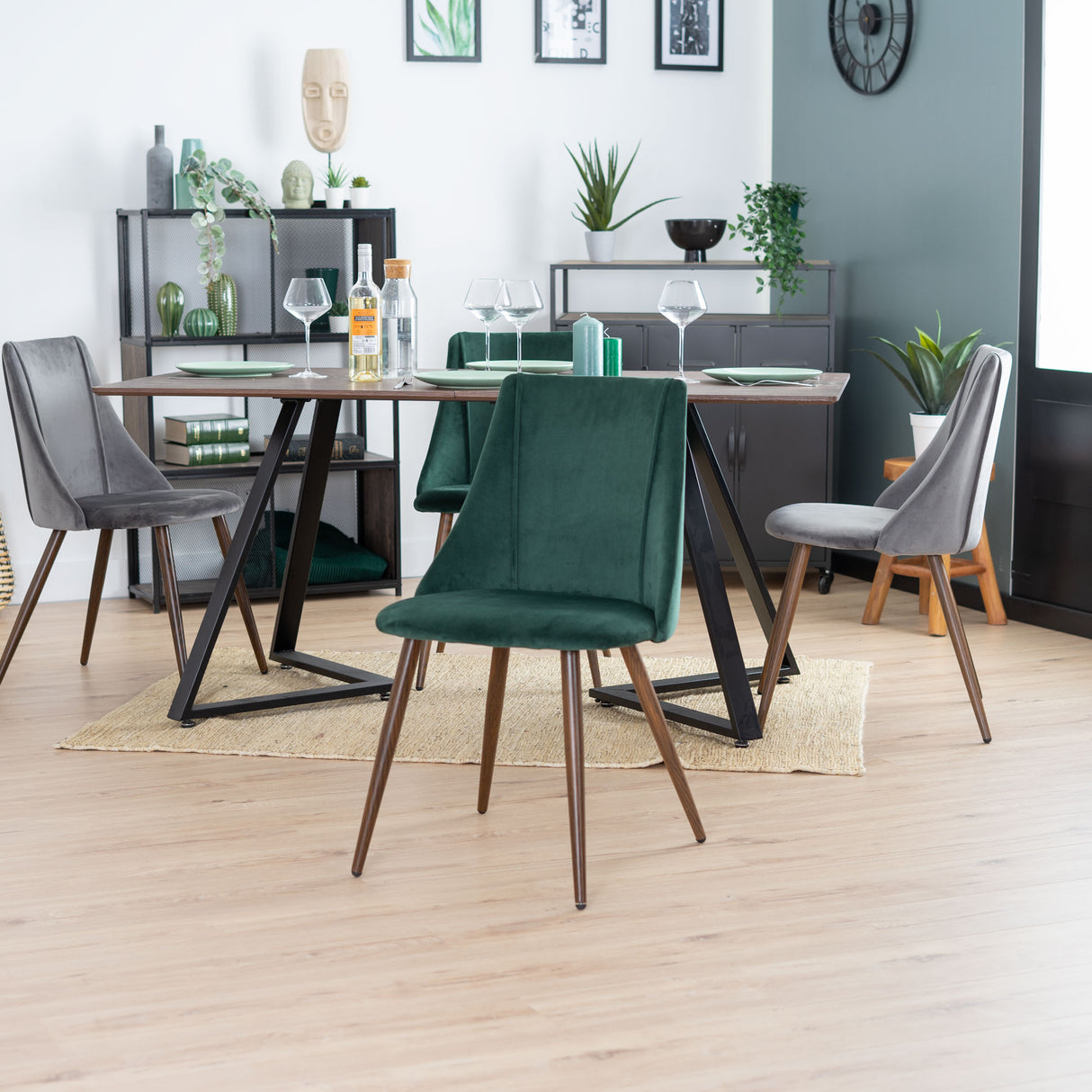 Lot de 2 chaises de salle à manger rétro en tissu vert foncé, assise rembourrée, pieds en métal imitation bois foncé, SMEG TIAANIUM 32MM