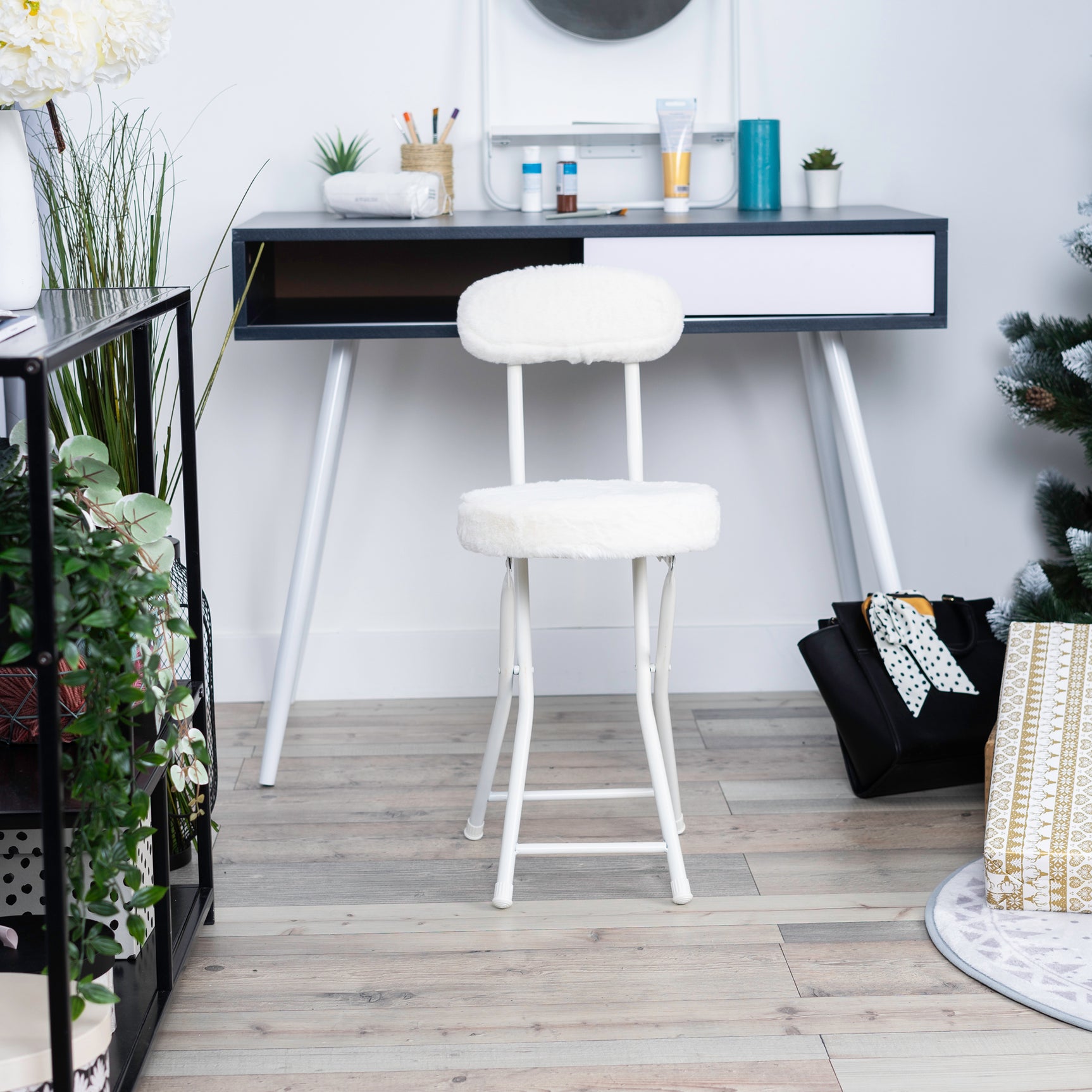 Set of 4 folding chairs/stools, round cushion in white fur-effect fabric, with backrest and footrest - ERNST PLUSH WHITE