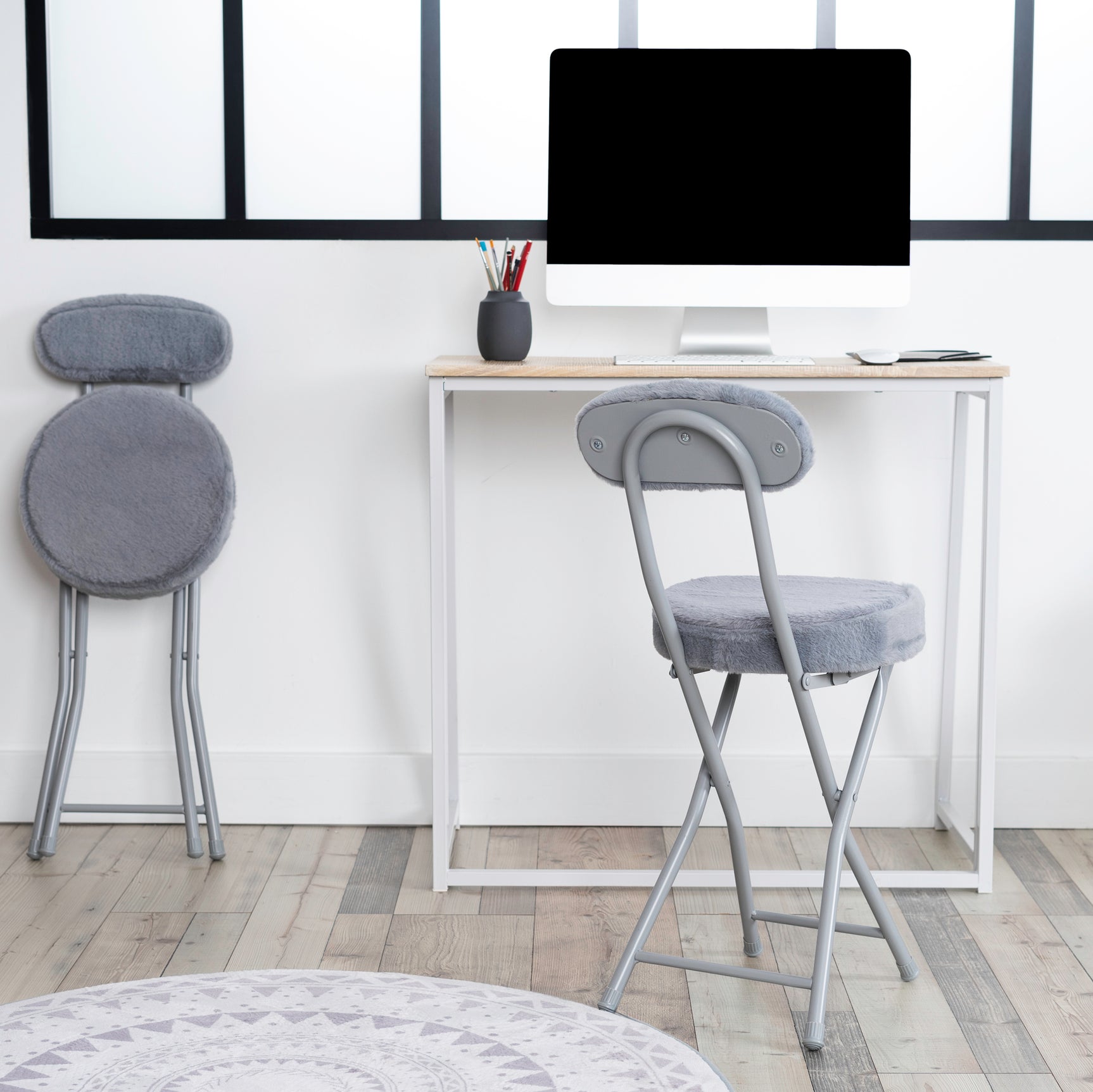 Set of 4 folding chairs/stools, round cushion in gray fur-effect fabric, with backrest and footrest - ERNST PLUSH GRAY