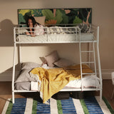 3-seater, 2-story bunk bed in white metal with ladder 140x190cm and 90x190cm (mattress not included) - JAZZ