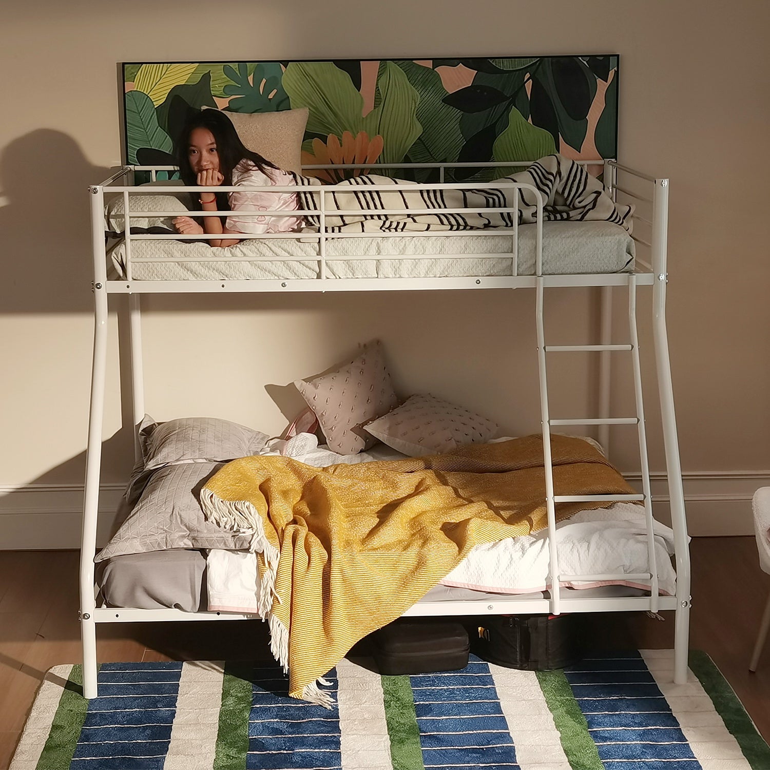 3-seater, 2-story bunk bed in white metal with ladder 140x190cm and 90x190cm (mattress not included) - JAZZ