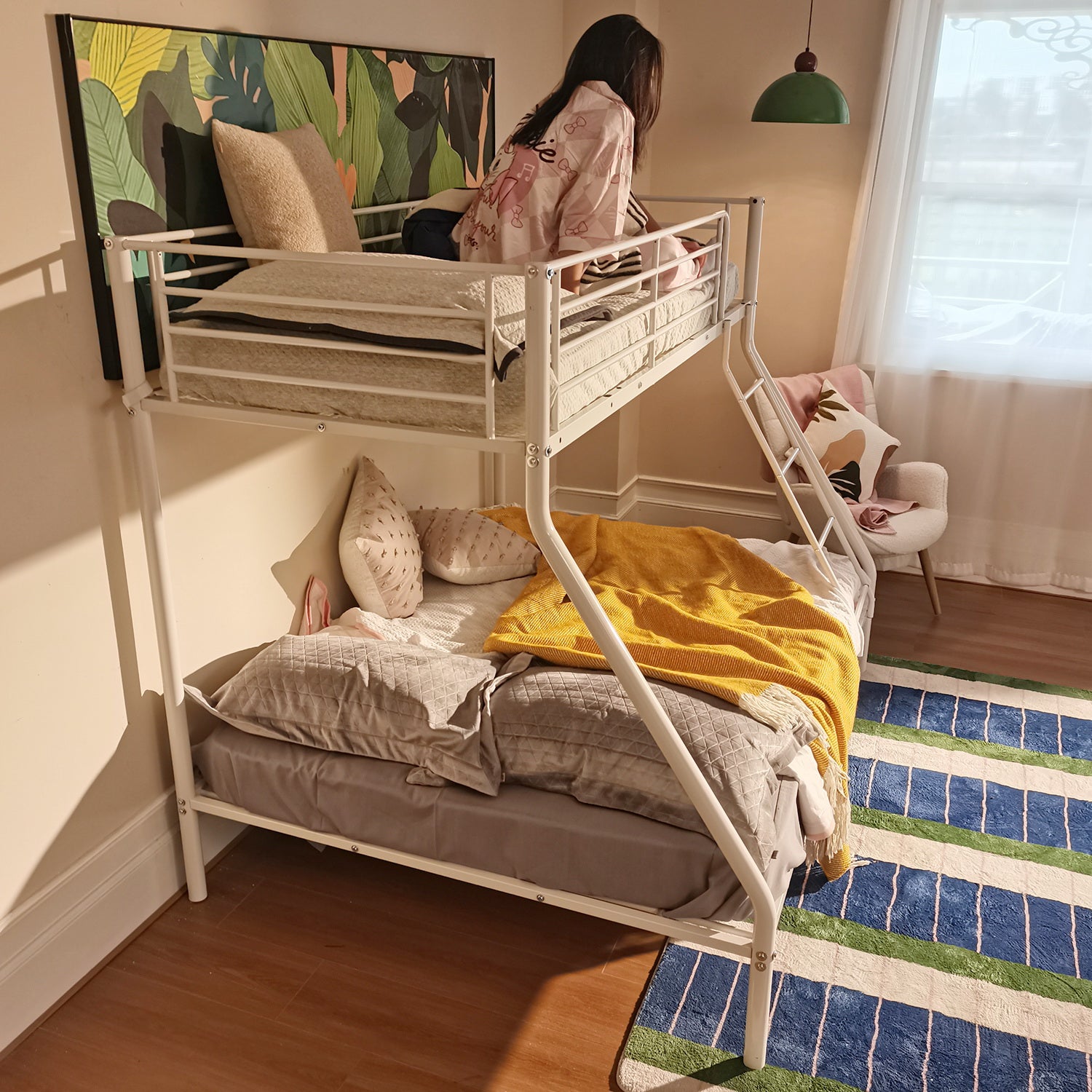 3-seater, 2-story bunk bed in white metal with ladder 140x190cm and 90x190cm (mattress not included) - JAZZ