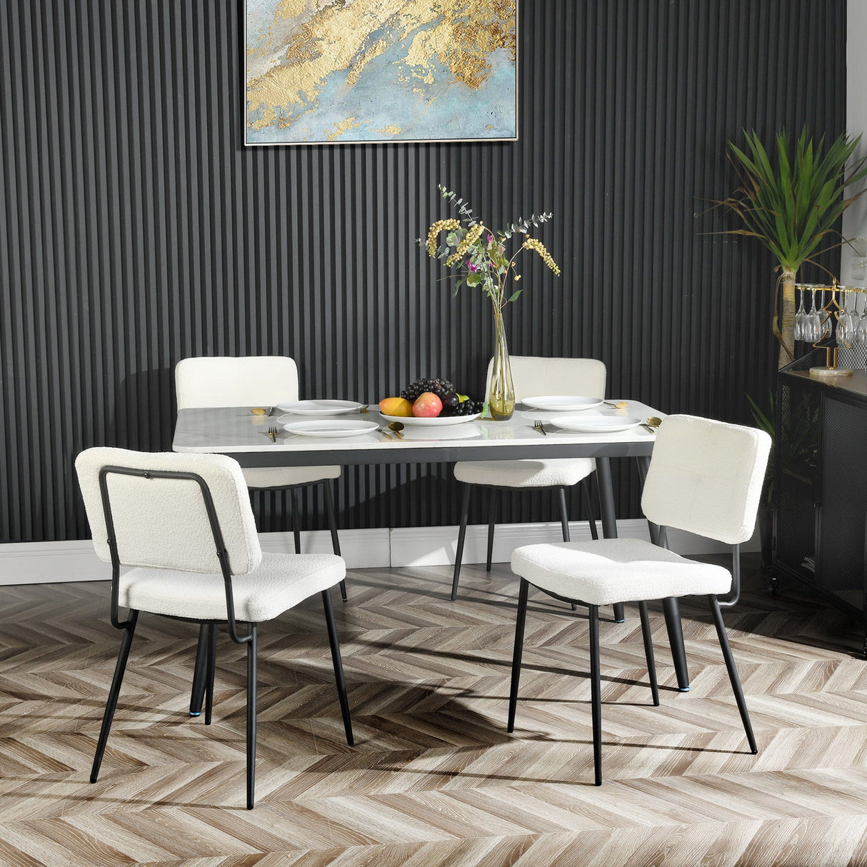 Set di 4 sedie per sala da pranzo in tessuto spugna similpelle di pecora, design moderno e confortevole, gambe in metallo nero - KAROMI CREAM 4PCS