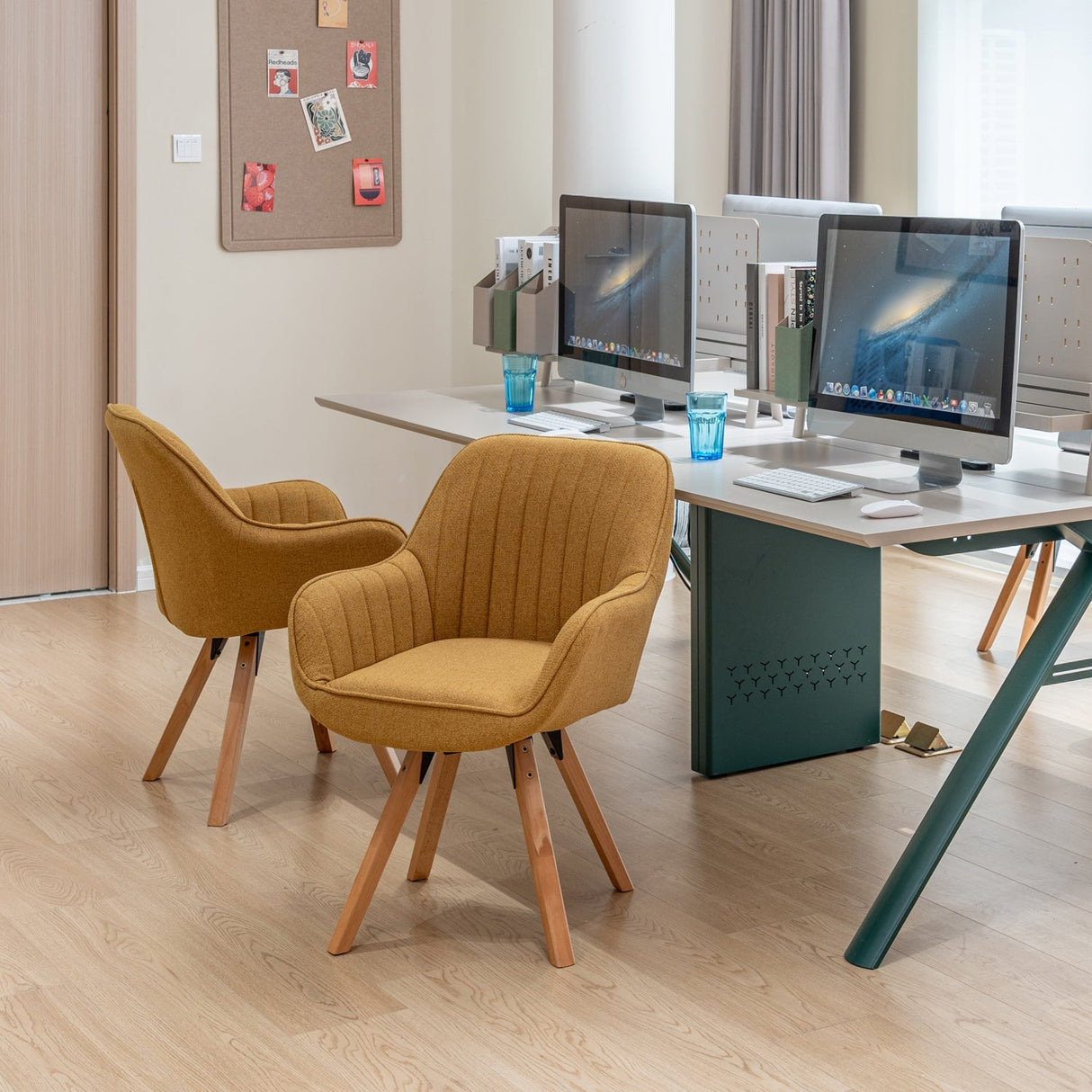 Cómoda silla de comedor de tela amarilla con giro de 360° - CARSON FABRIC YELLOW