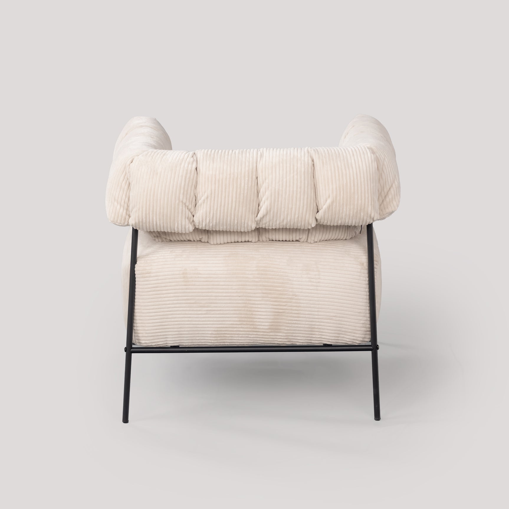 Fauteuil lounge avec accoudoirs en velours côtelé beige - DOMCO