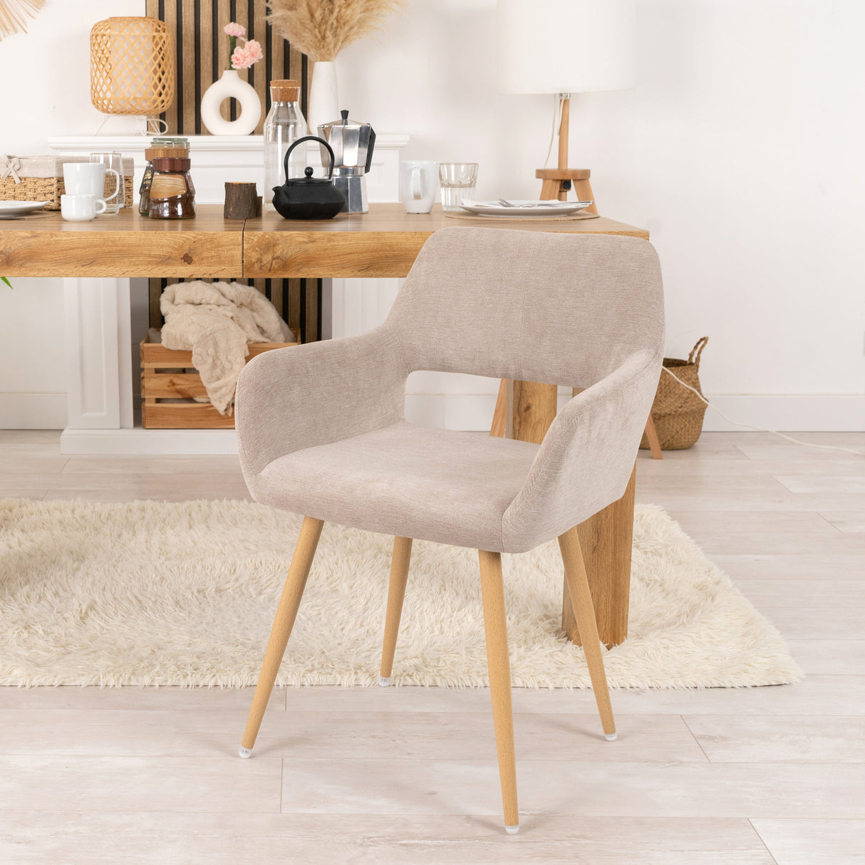 Set di 4 comode sedie da pranzo scandinave con braccioli in tessuto beige - CROMWELL BEIGE 4 PZ