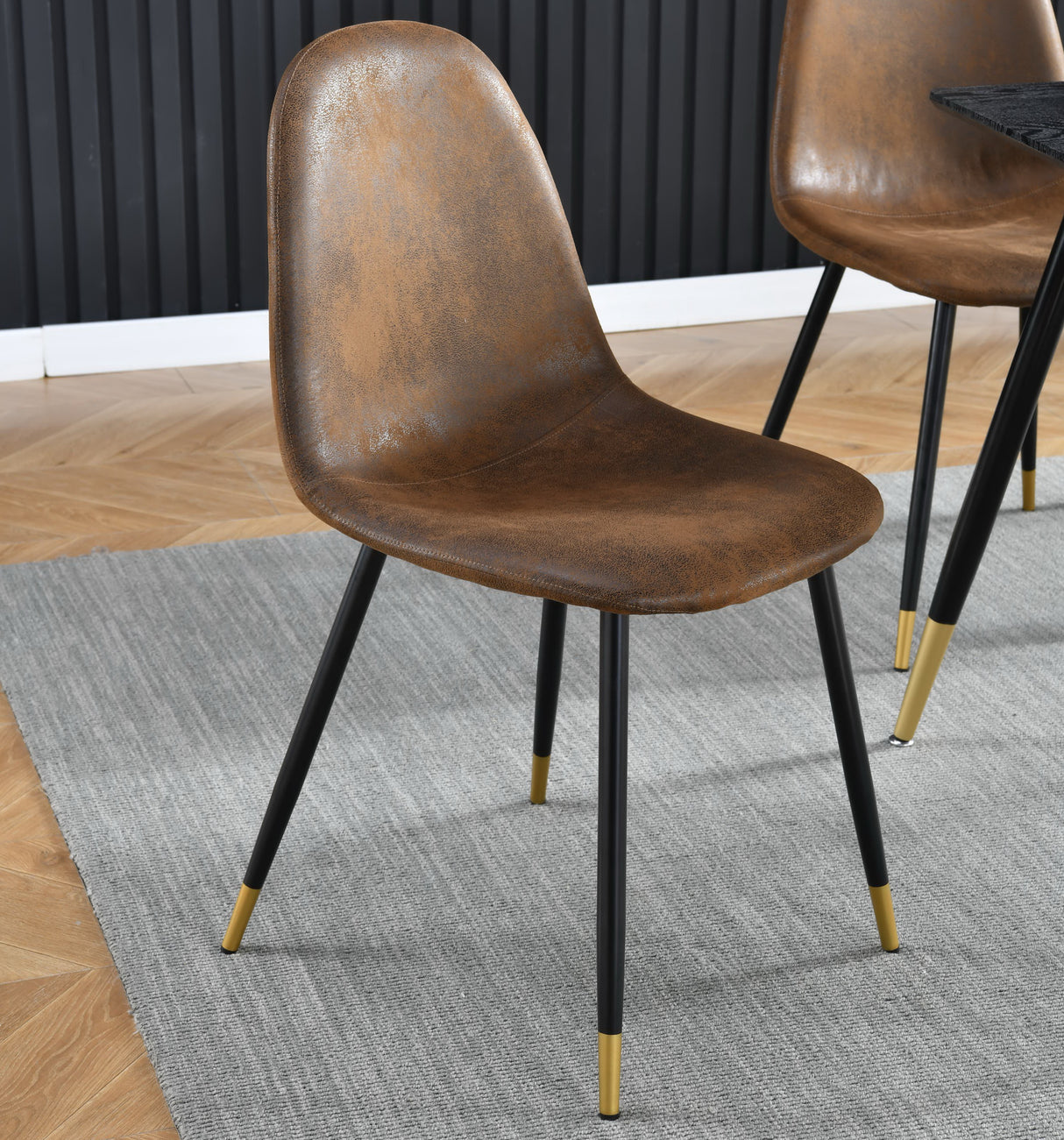 Juego de 4 sillas de comedor retro en tejido efecto ante/gamuza, asiento acolchado y patas de metal negro y dorado - CHARLTON SUEDE BROWN BG