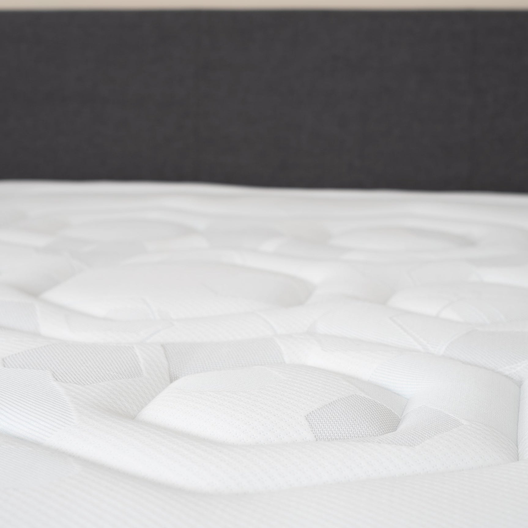 Memory foam mattress 160x200x22cm, in 3D fabric, memory technology and supersoft foam - SATURNE