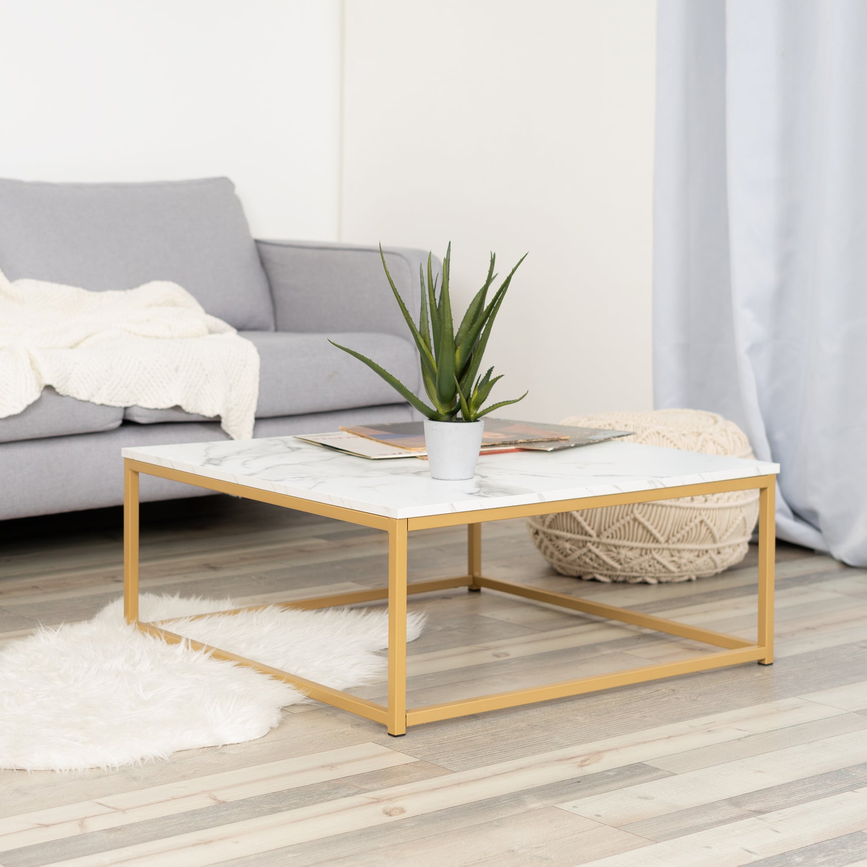 Contemporary style square coffee table, marble effect wooden tray, gold metal structure - facto