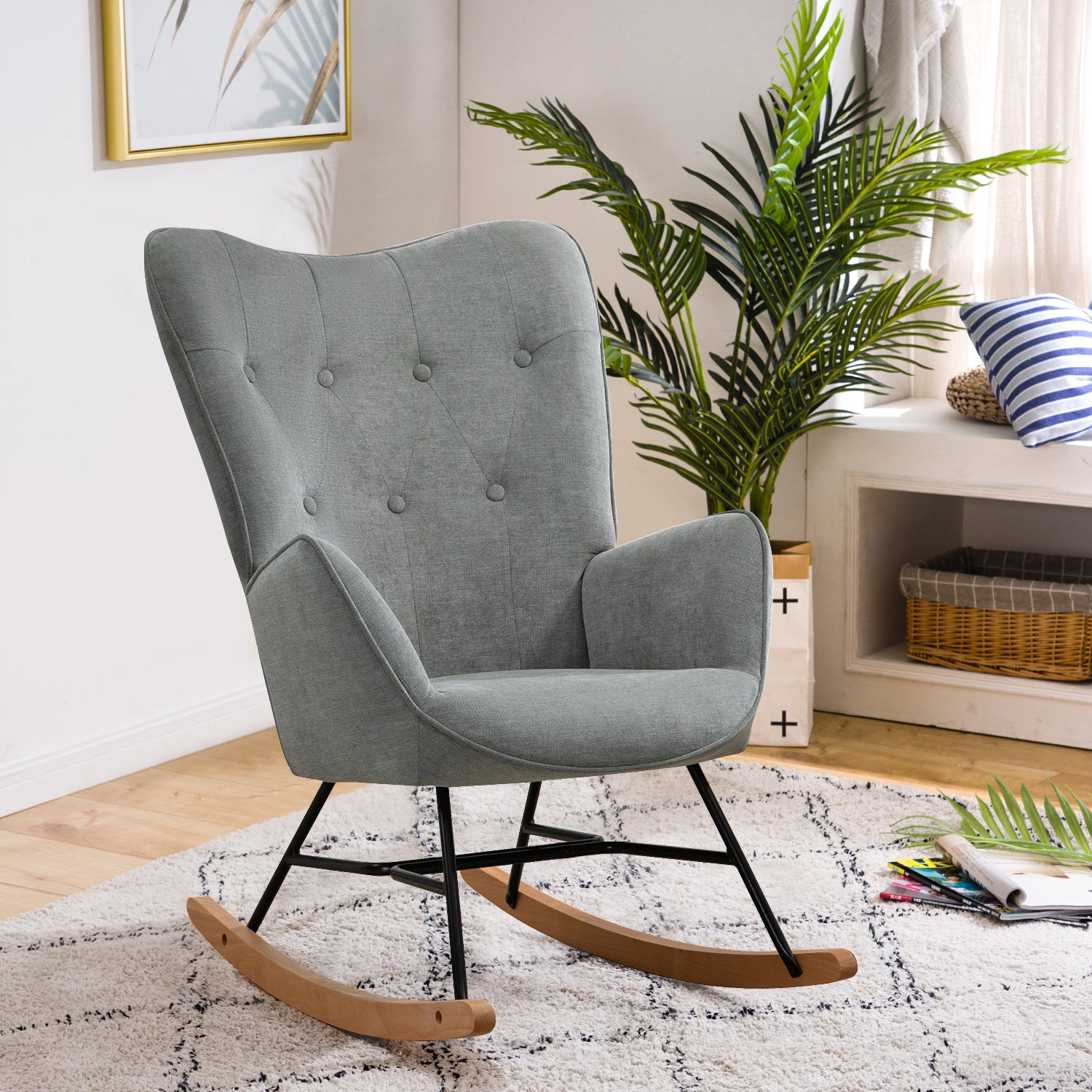 Fauteuil à bascule allaitement scandinave avec accoudoirs en tissu gris capitonné - EPPING